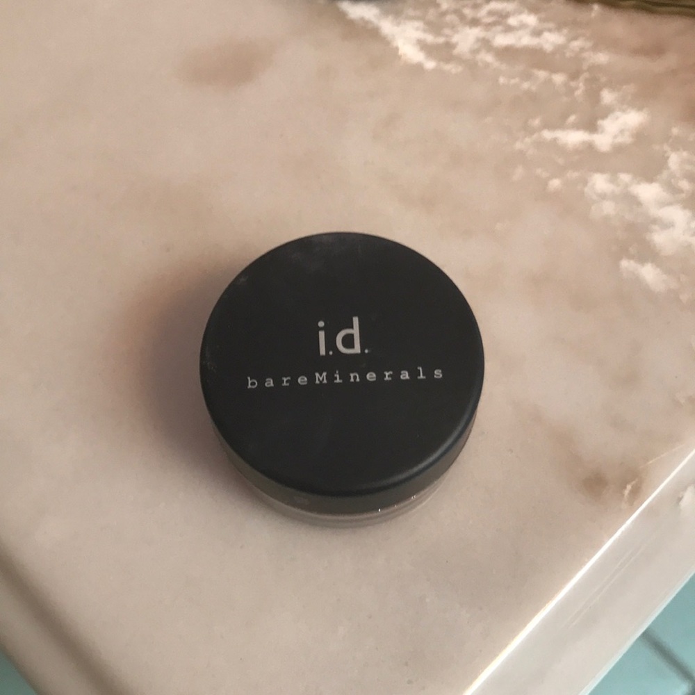 Bare minerals powder NWT